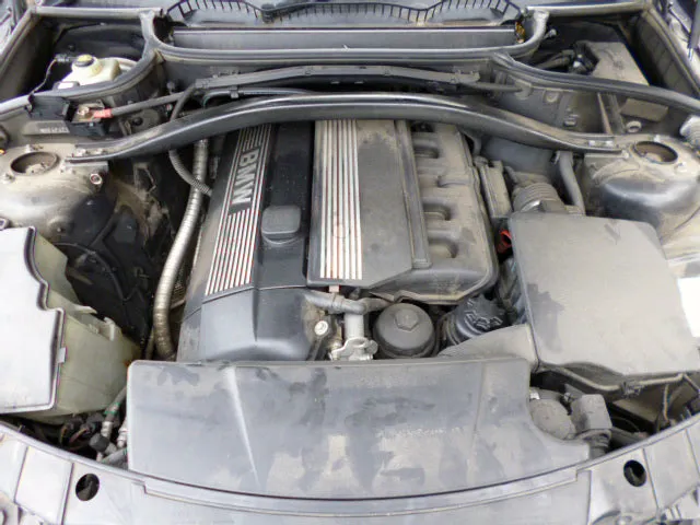 S2507 X3 E83 SAV 2.5i M54 AUTO 2004/08