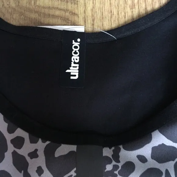ULTRACOR Altitude Panthera Crop Top Sports Bra