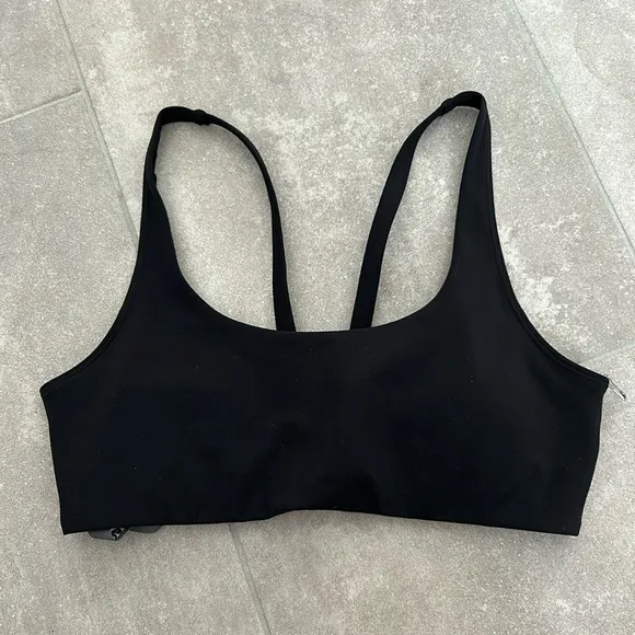 Vuori NWOT L Yosemite Sports Bra
