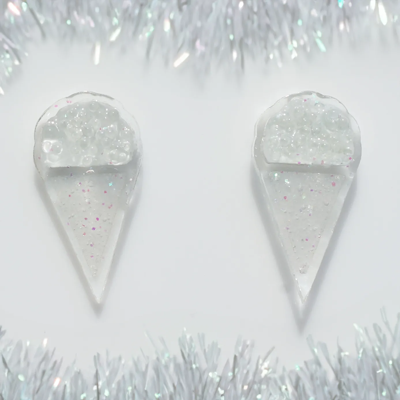 WHITE SNOW CONE EAR CANDY